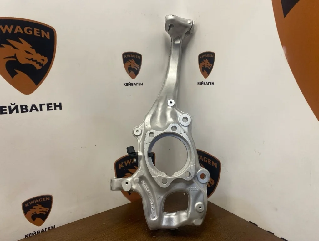 Кулак поворотный Audi A5 2013 8T