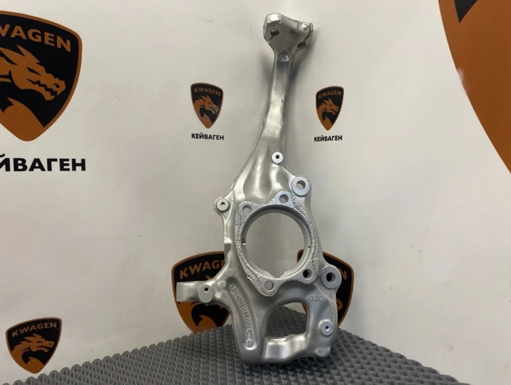 Кулак поворотный Audi A5 2016 8T