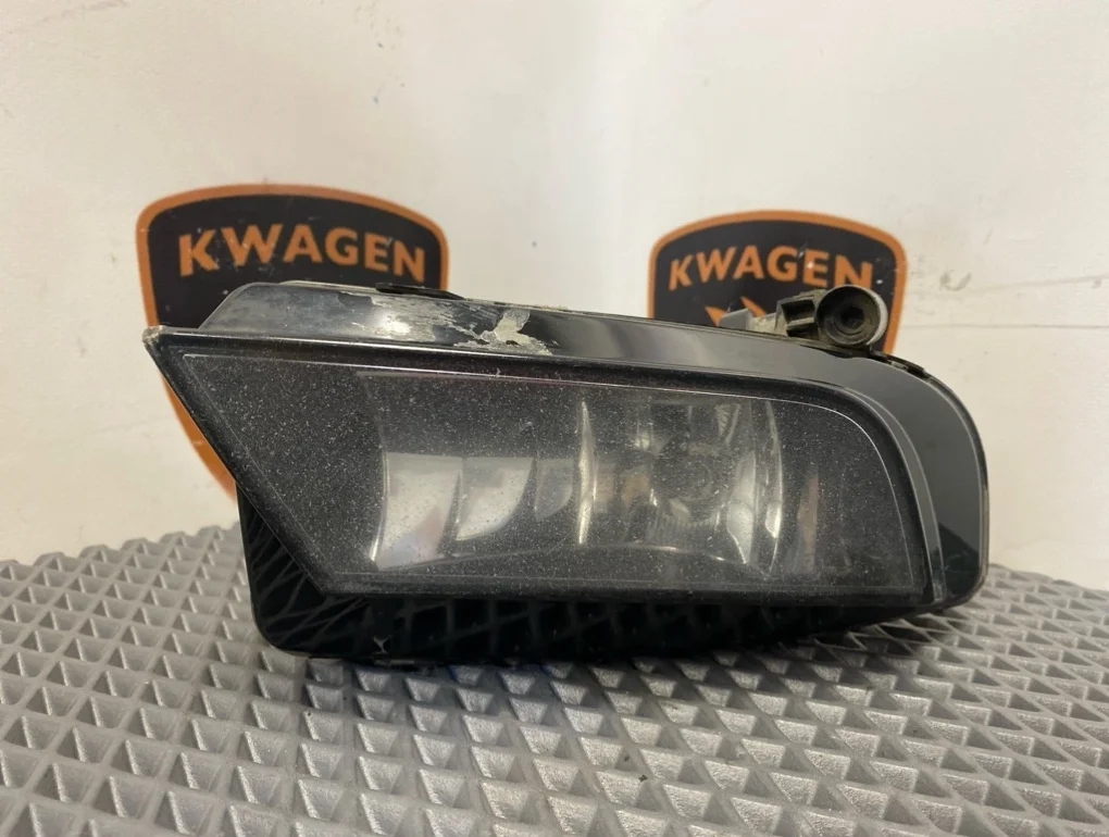 Фара противотуманная Audi A4 2013 B8