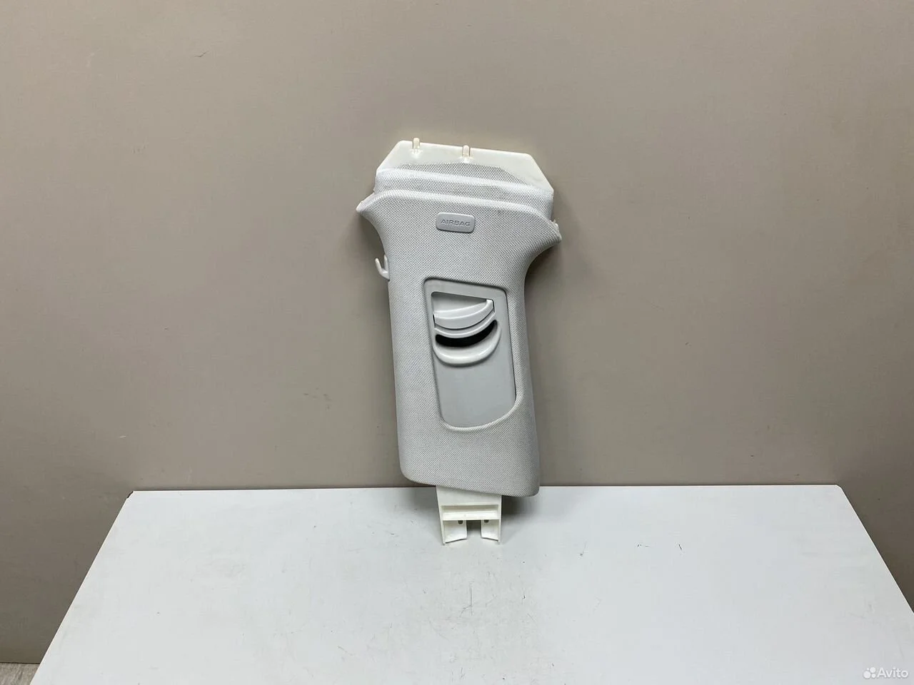 Обшивка центральной стойки левой audi a3 8p