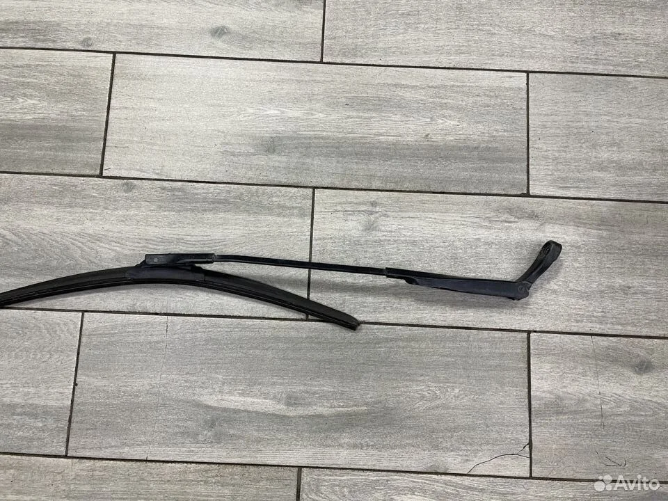 Поводок дворников правый vw passat b5+