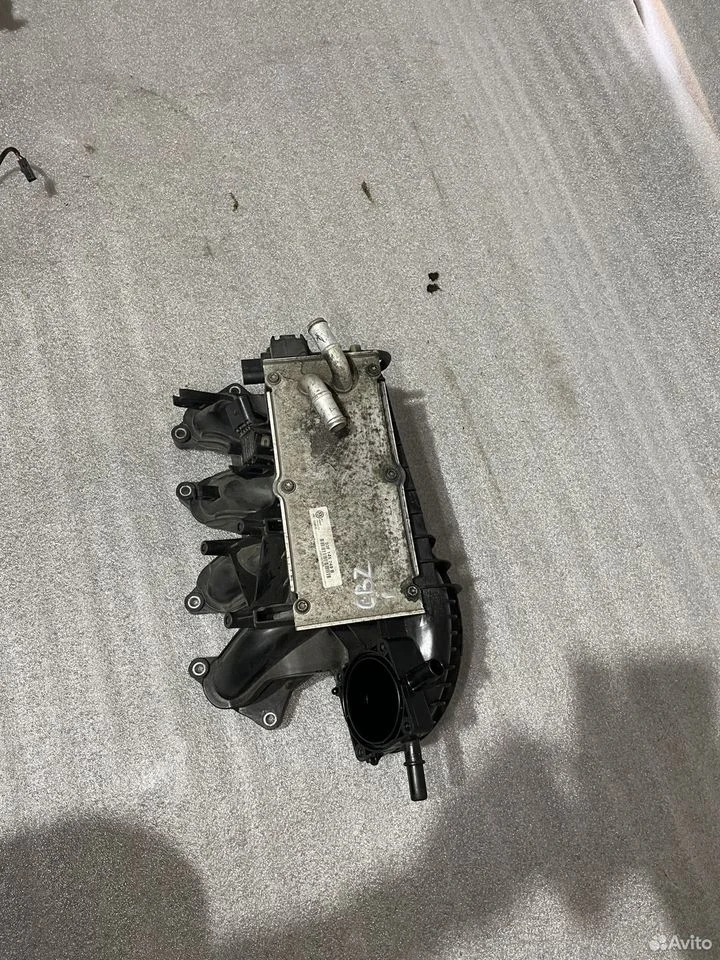 Коллектор впускной vw golf 6 cbz