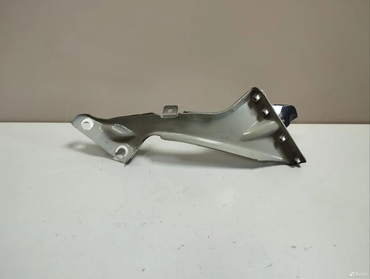 Кронштейн переднего крыла левый audi a6 4g c7