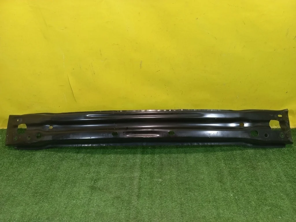 Усилитель переднего бампера  Toyota Camry V70 2017 5213133180 41150