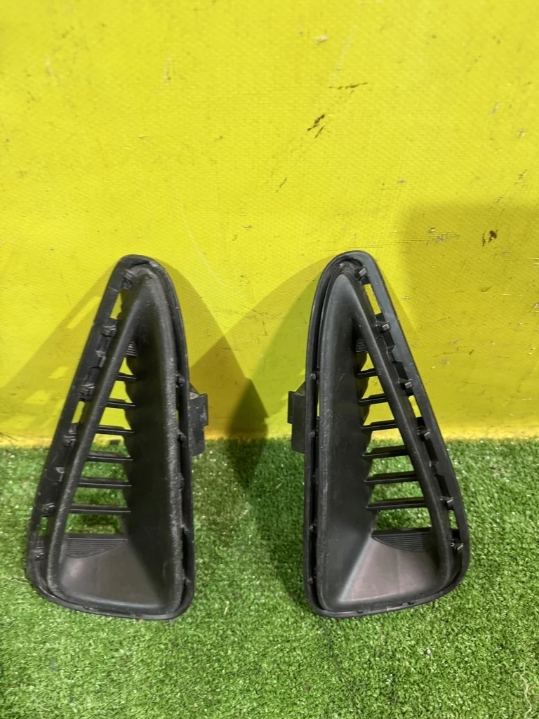 Решетка в бампер правая  Toyota Camry V55 2014 5212733060   43238