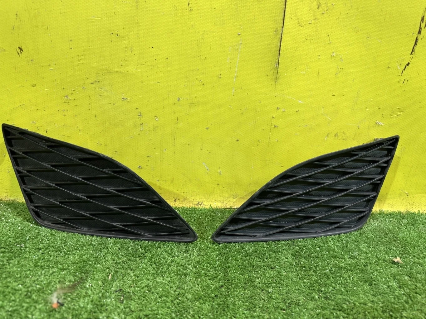 Накладка переднего бампера  Toyota Corolla E15 2006 8148112080   43248