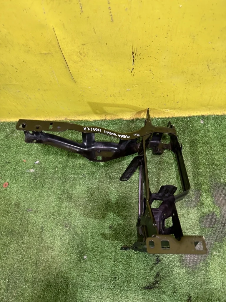 Кронштейн фар правый  BMW X3 G01 2017 51647400114 43334