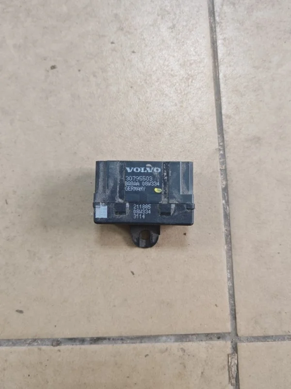 Модуль подогрева Volvo XC70 2009 30795503 D5244T4
