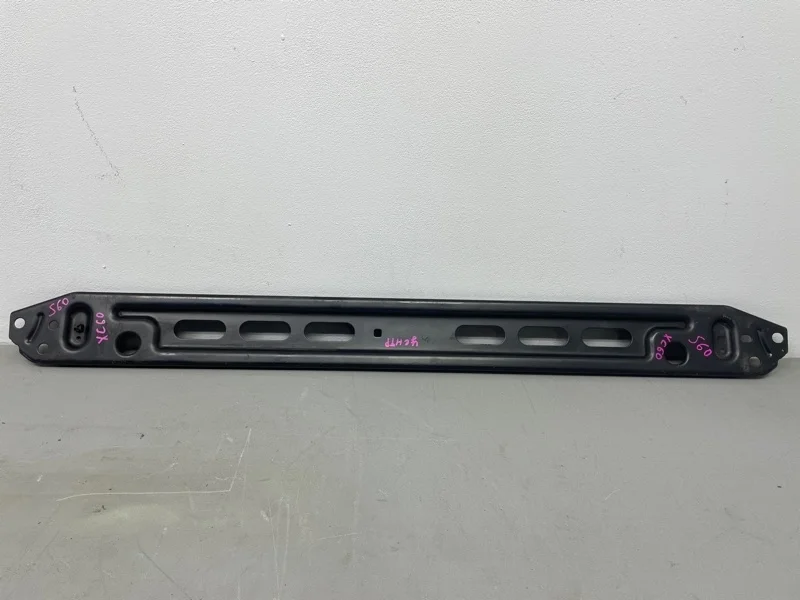 Крепление радиатора Volvo XC60 1 поколение DZ