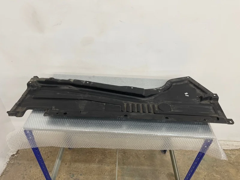 Облицовка защита днища BMW X5 2012 51757158403 E70 N55B30, левая