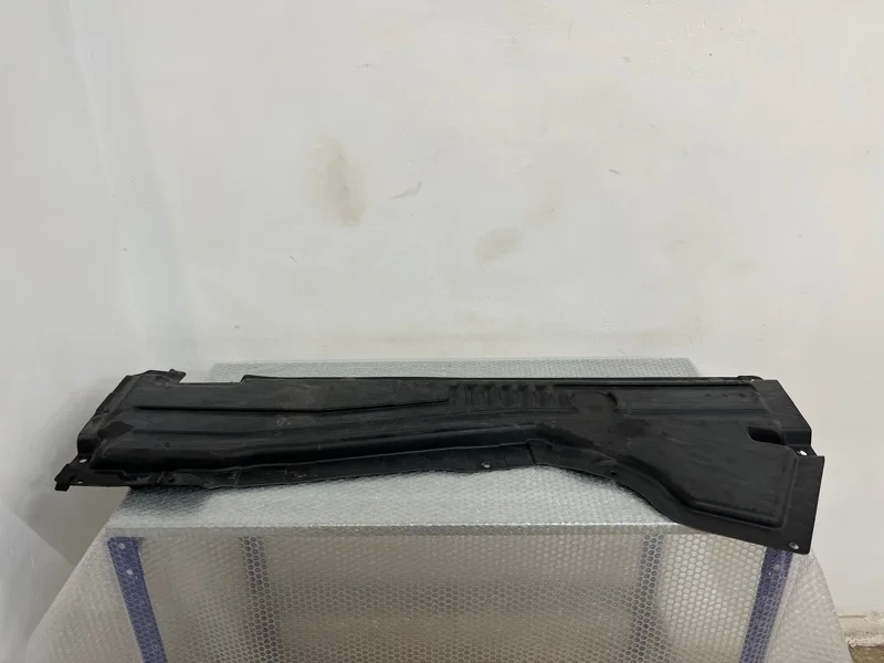 Облицовка защита днища BMW X5 2012 51757158403 E70 N55B30, левая