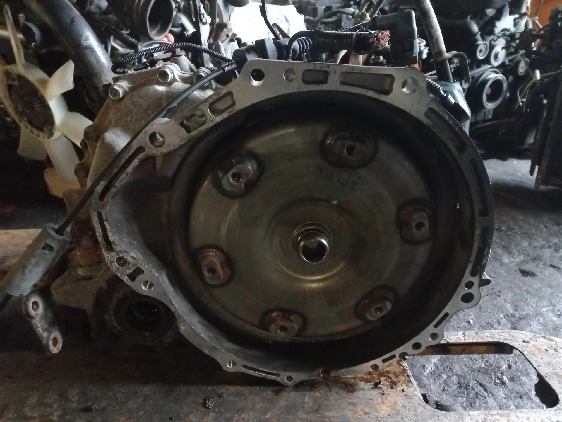 Коробка передач автоматическая (АКПП) J3 Kia Carnival 2 0.0 0