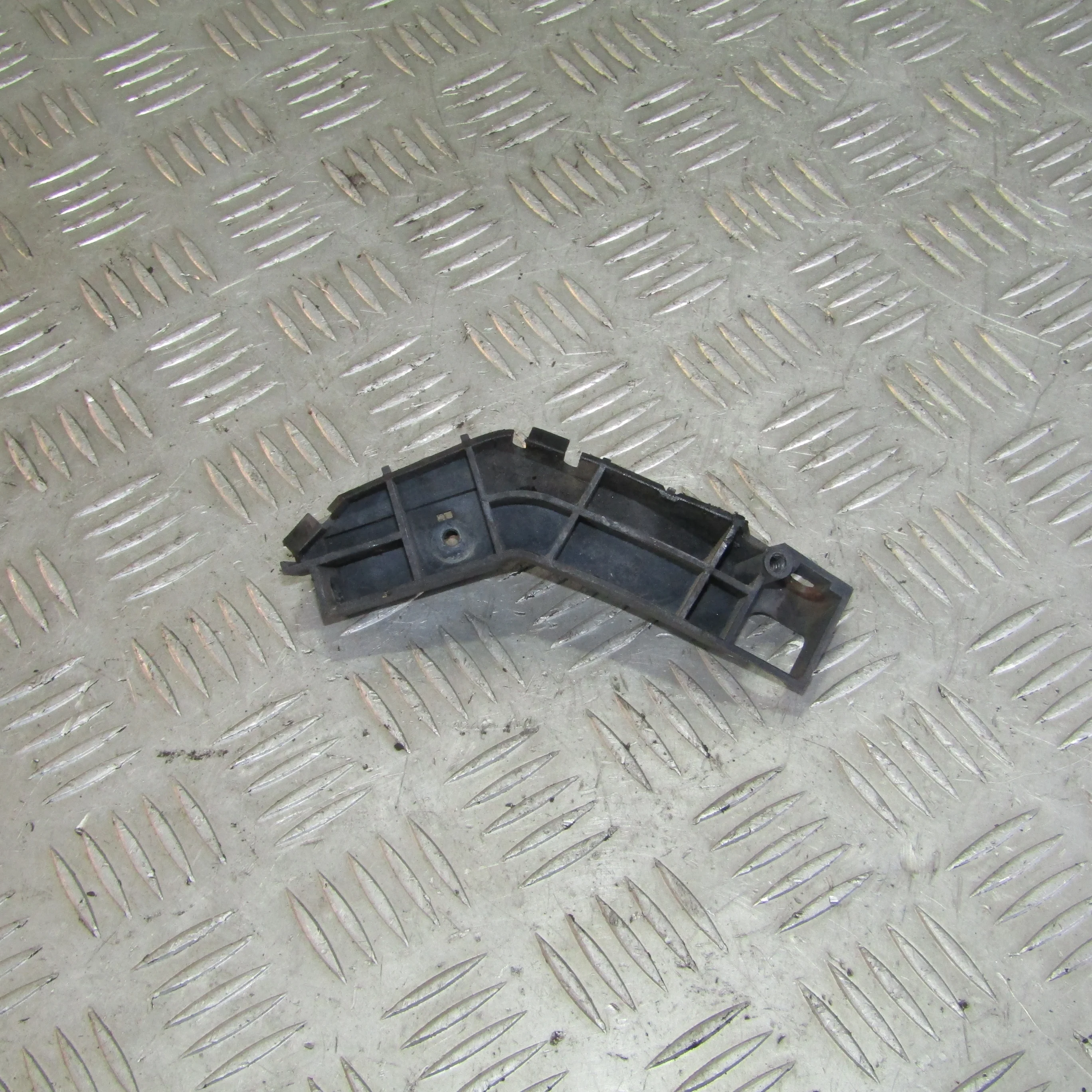 Кронштейн бампера передний левый HONDA Civic VIII