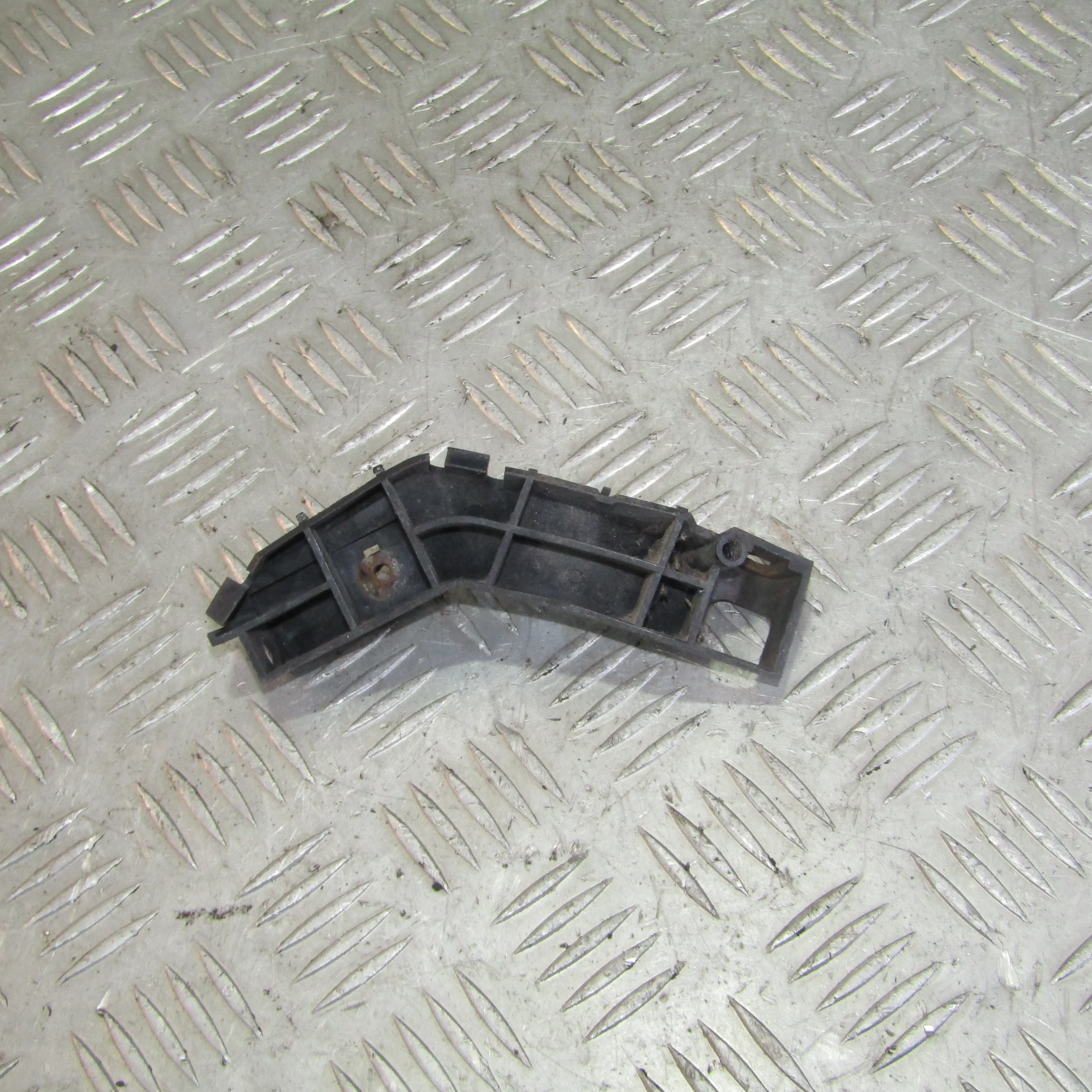 Кронштейн бампера передний левый HONDA Civic VIII