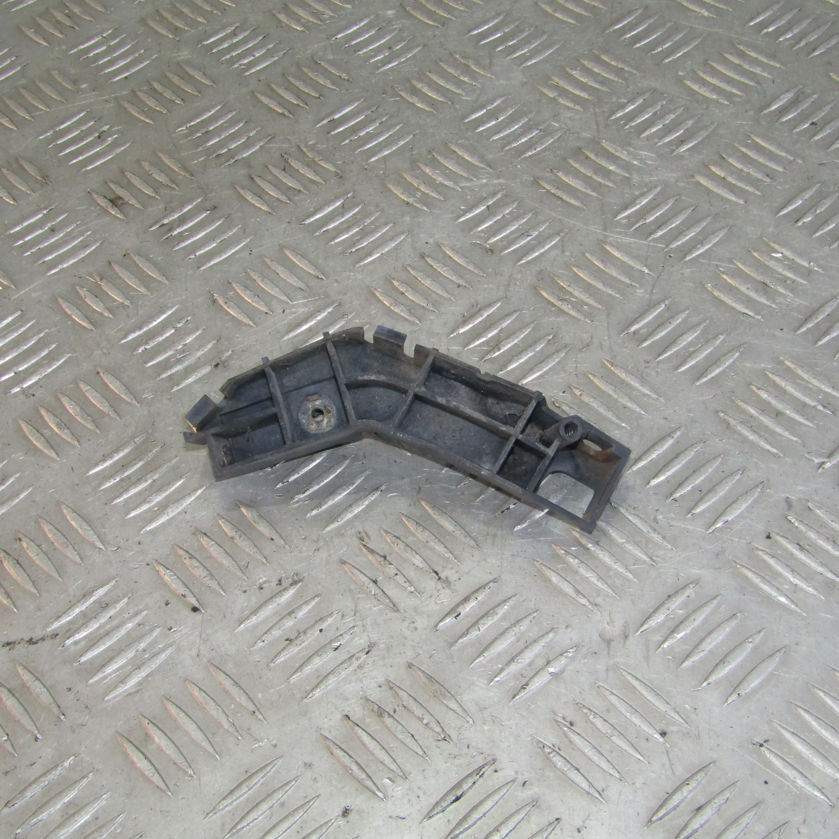 Кронштейн бампера передний левый HONDA Civic VIII