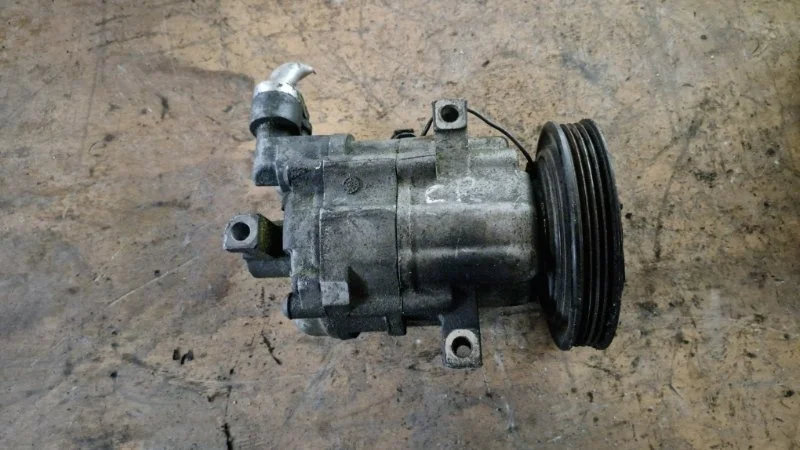 Компрессор кондиционера Nissan Note 2012 E11