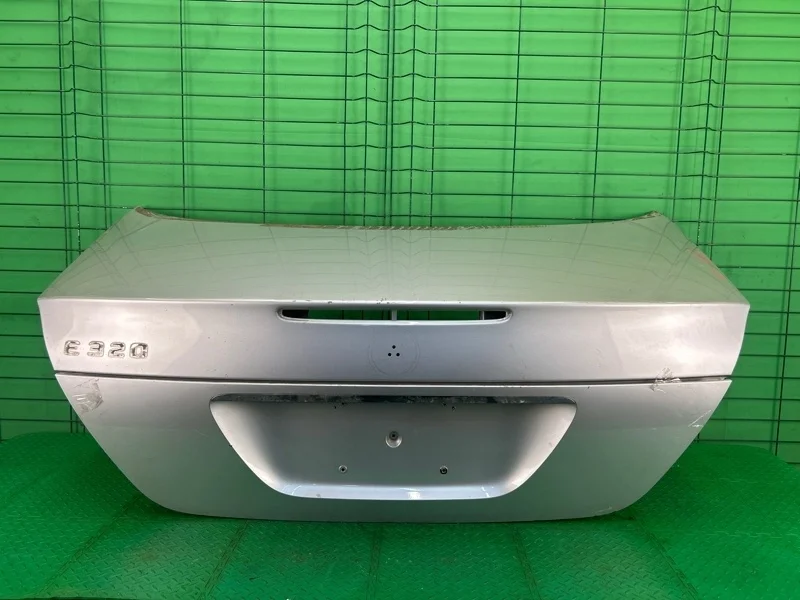 Крышка багажника Mercedes-Benz W211