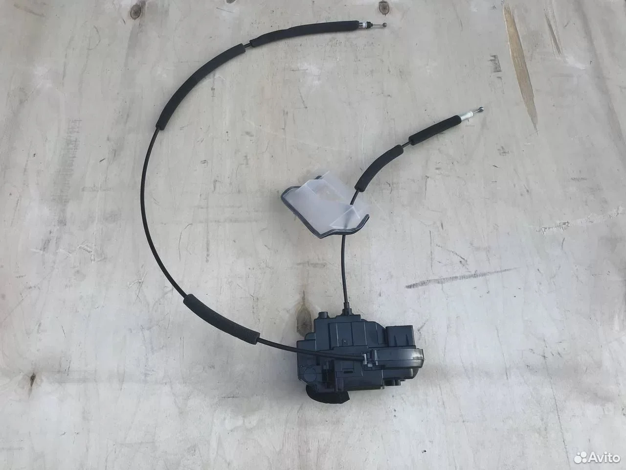 Замок правый infiniti fx37 qx70 qx56 qx80 g37 q70