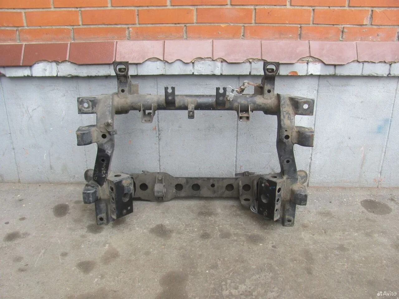 Подрамник mitsubishi pajero