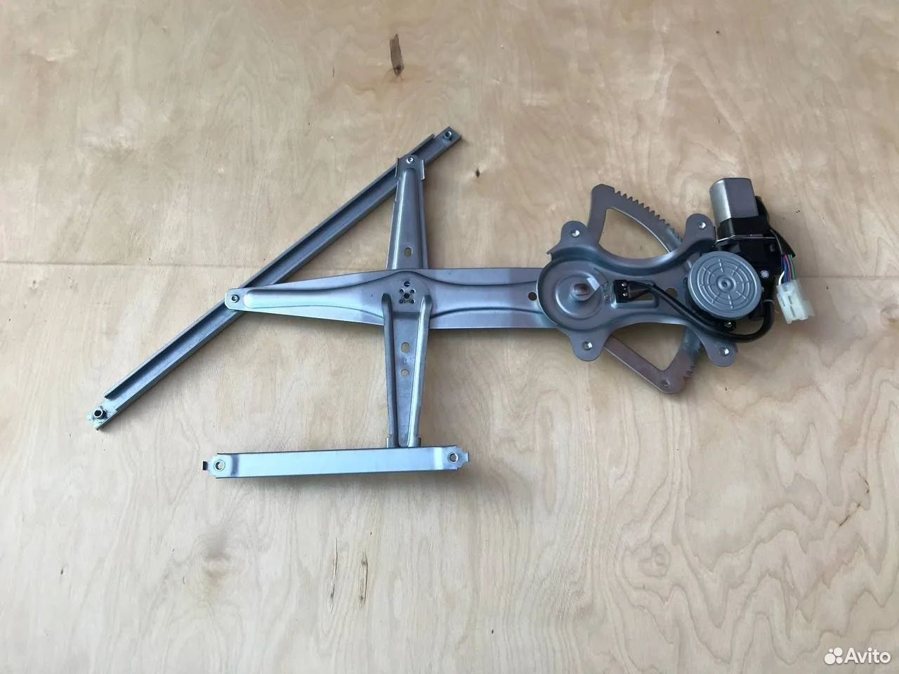 Стеклоподъемник водительский toyota corolla e120