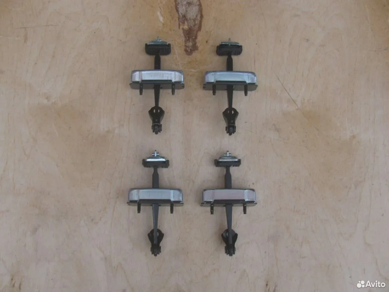 Ограничитель двери honda accord 7 civic 4d