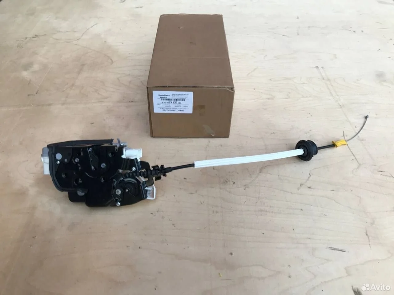 Замок передний левый porsche panamera 2016-2022