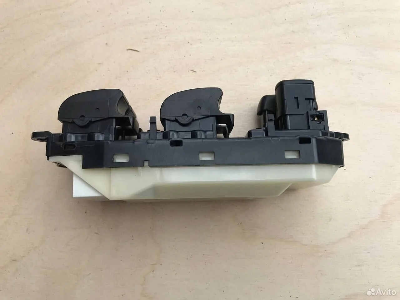 Блок стеклоподъемников lexus rx300 mcu15