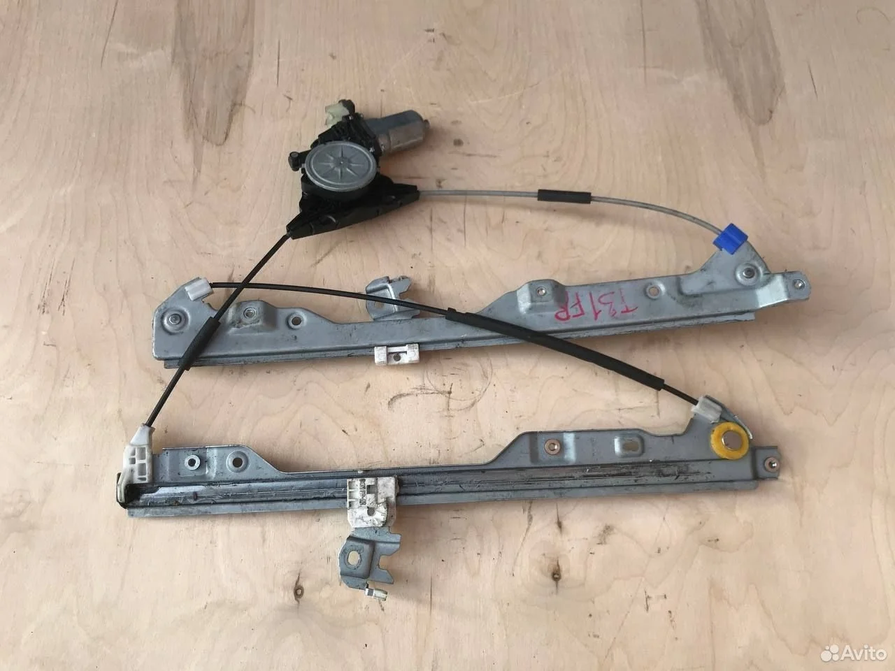 Стеклоподъемник nissan x-trail t31