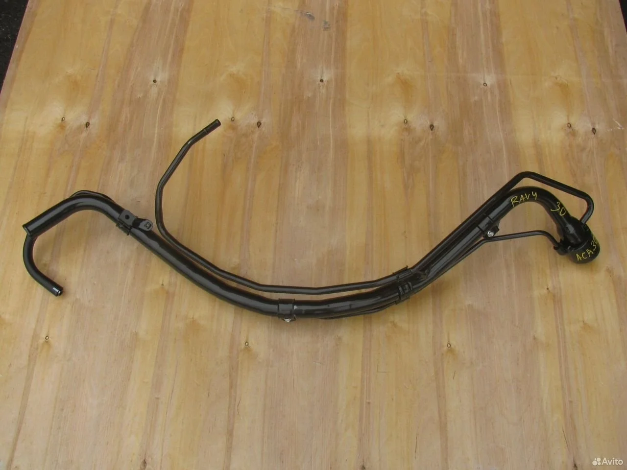 Горловина бензобака toyota rav 4 aca30