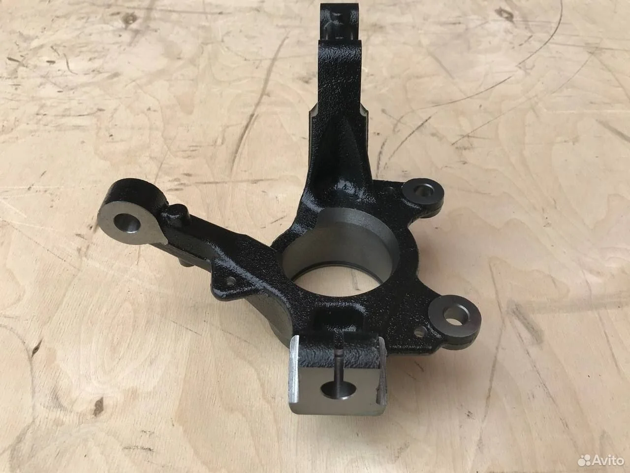 Поворотный кулак левый nissan micra k12 note e11