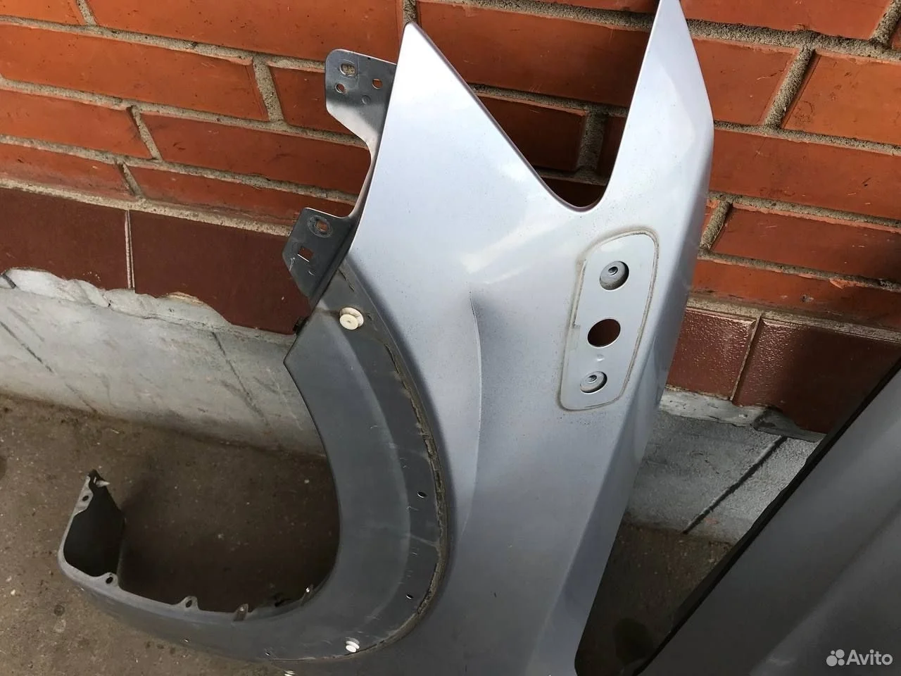 Крыло переднее левое mitsubishi pajero 4 v97w