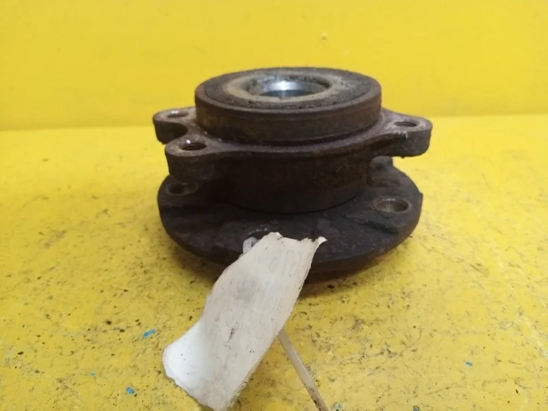 Ступица Toyota RAV4 CA40 2012-2019