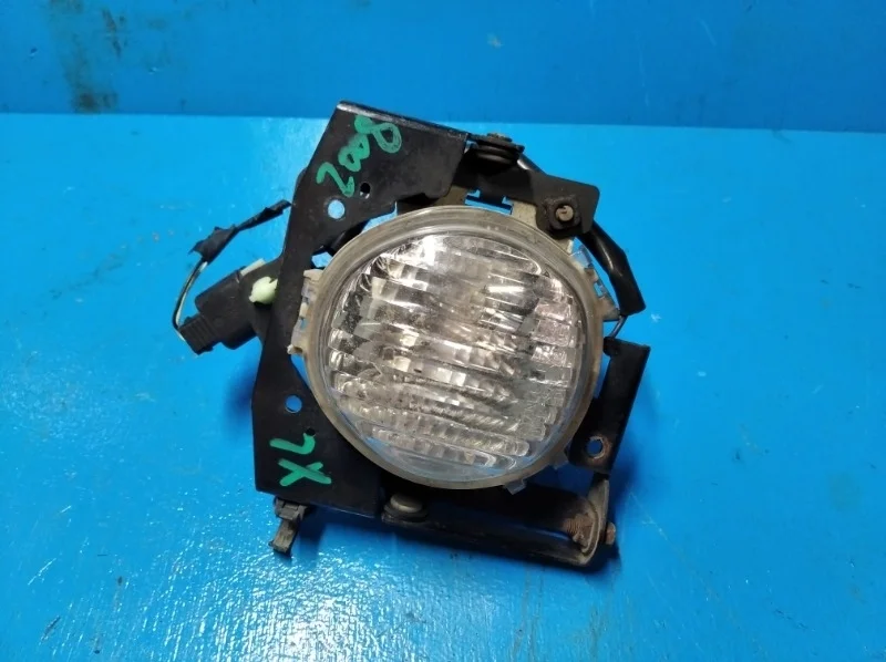 Фара противотуманная Mitsubishi Outlander XL 2006-2009