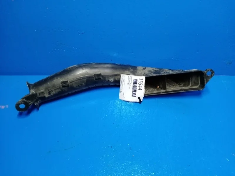 Воздухозаборник Ford Focus 3 2011-2019