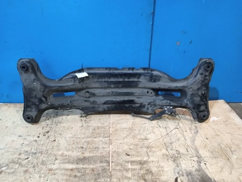 Подрамник Toyota Camry XV30 2000-2005