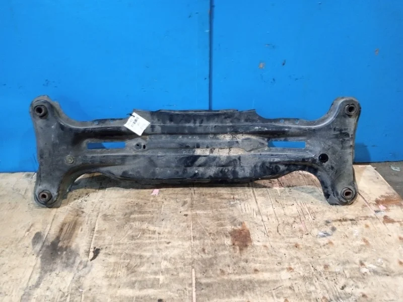 Подрамник Toyota Camry XV30 2000-2005