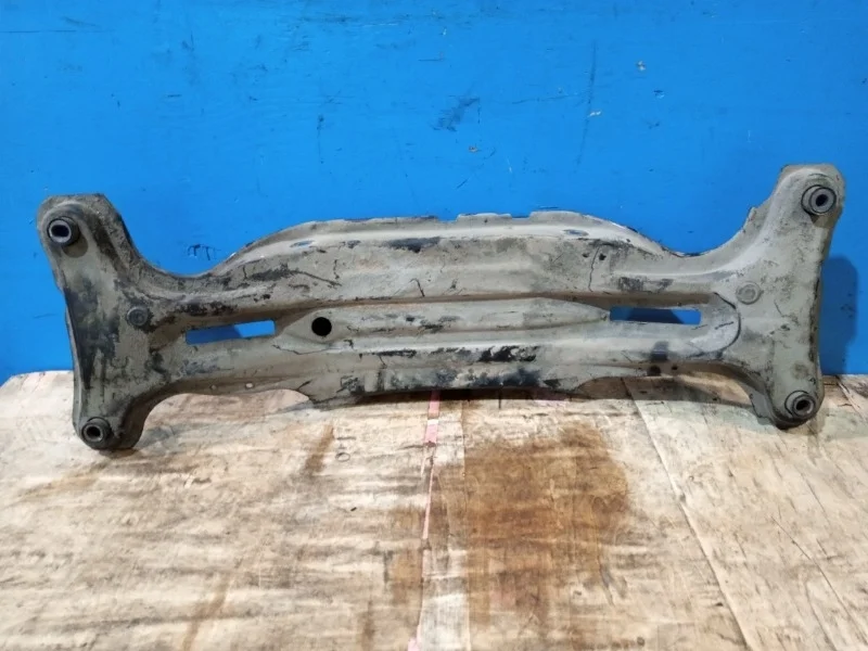 Подрамник Toyota Camry XV30 2000-2005