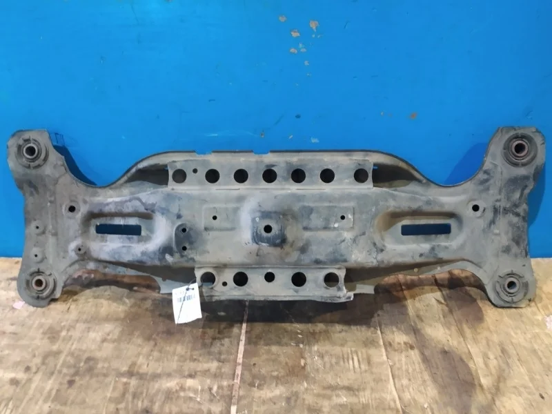 Подрамник Toyota Camry XV30 2000-2005