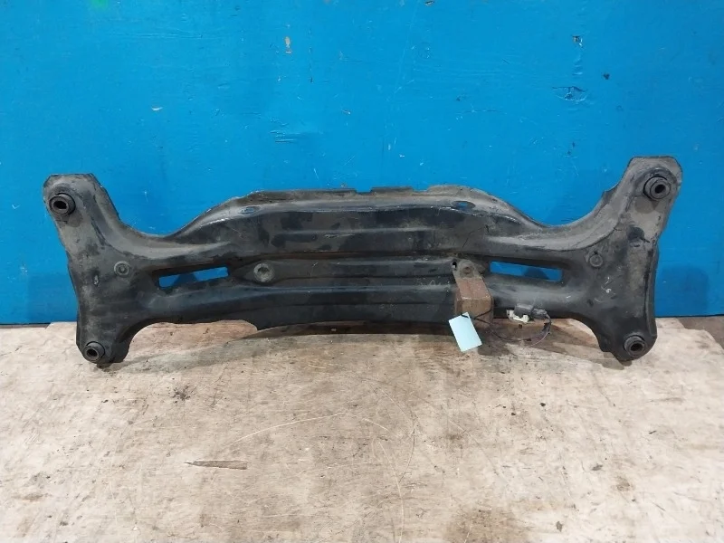 Подрамник Toyota Camry XV30 2000-2005