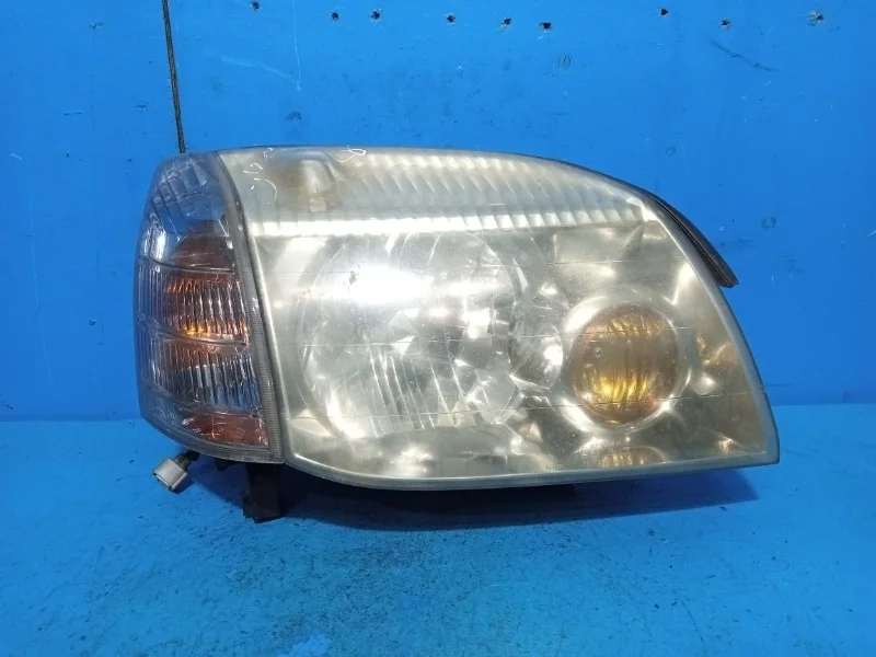 Фара Nissan X-Trail T30 2000-2007