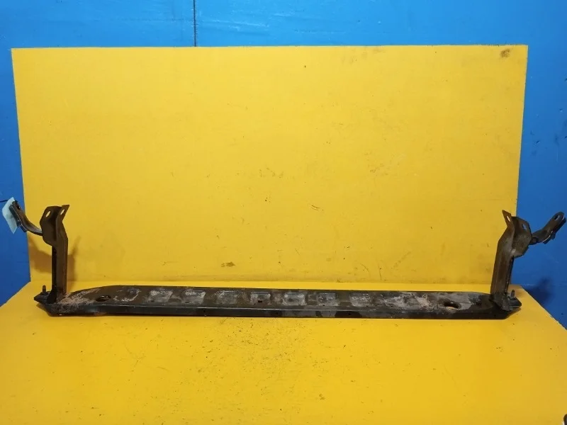 Кронштейн радиатора Volvo S60 2010-2013