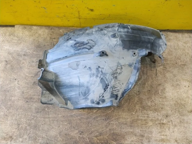 Подкрылок Infiniti QX70, FX 2008-2013