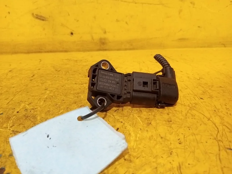 Датчик массового расхода воздуха Volkswagen Golf 2009-2013