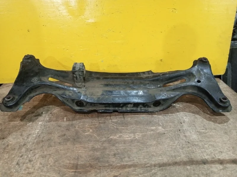 Подрамник Toyota Camry XV30 2000-2005