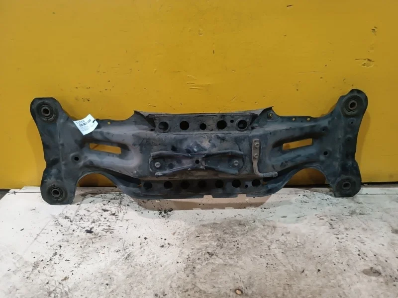 Подрамник Toyota Camry XV30 2000-2005