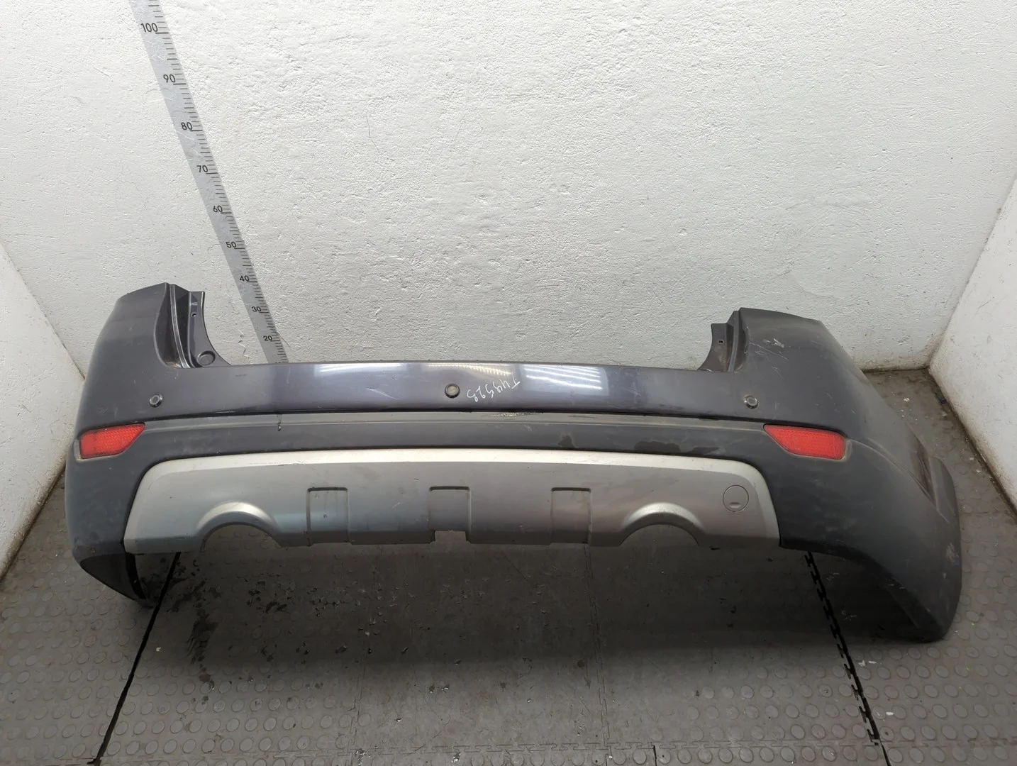 Бампер Chevrolet Captiva 2011-2016 Джип (5-дверный) КПП автомат 4х4 (АКПП) Z22D1 Дизель 2.2 л CDI