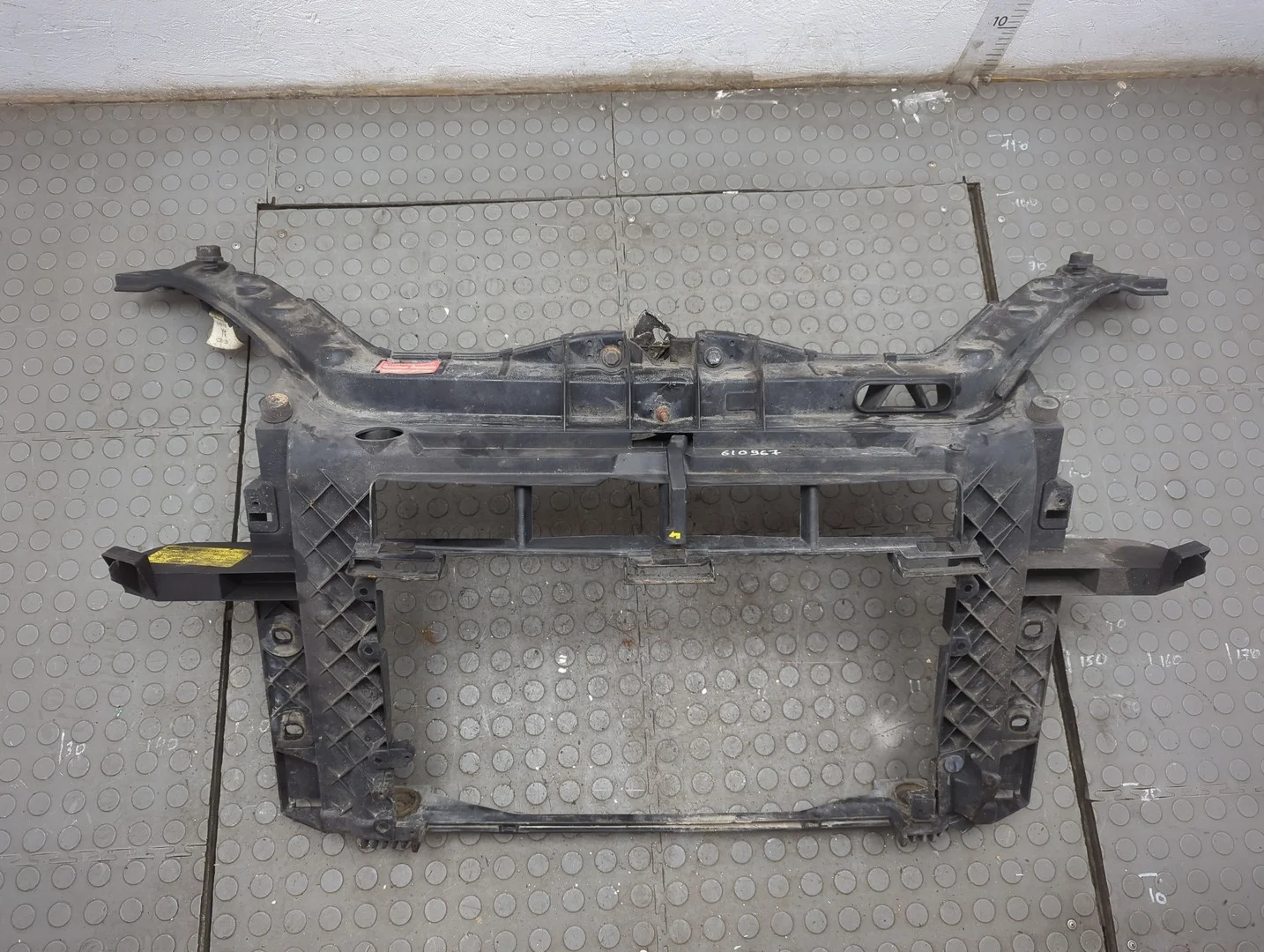 Рамка передняя (телевизор) Ford Fusion 2002-2012 Хэтчбэк 5 дв. КПП 5-ст.мех.(МКПП) FXJA, FXJB, FXJC Бензин 1.4 л Инжектор