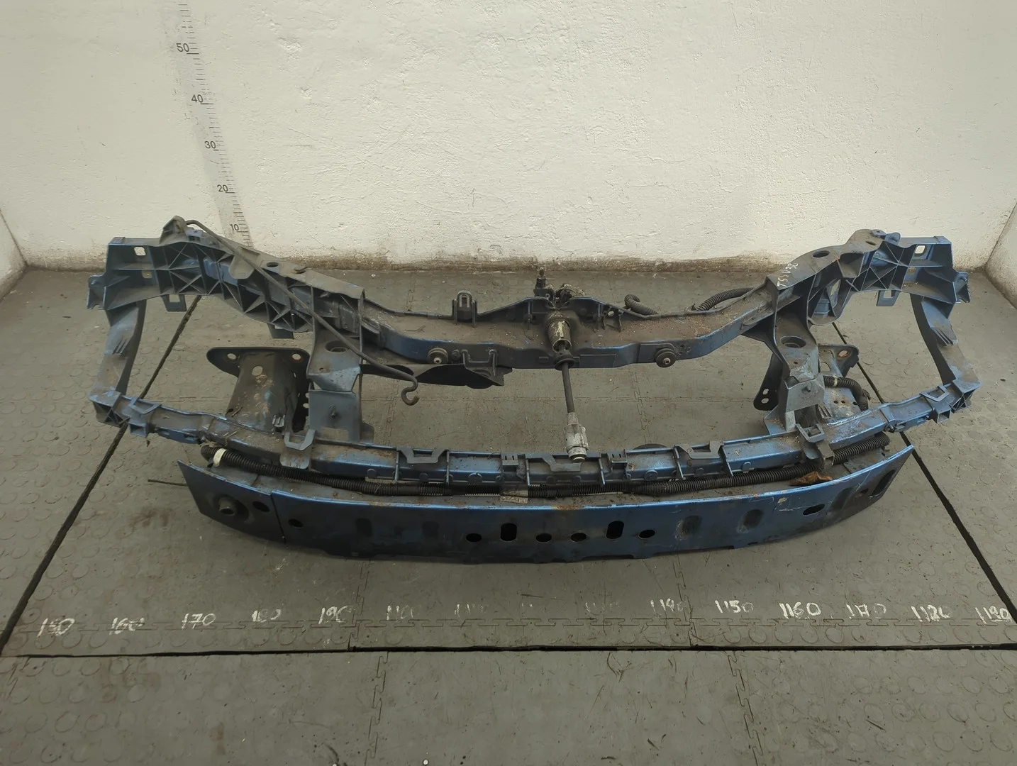 Рамка передняя (телевизор) Ford Focus 2 2008-2011 Хэтчбэк 5 дв. КПП 5-ст.мех.(МКПП) SHDA, SHDC Бензин 1.6 л Инжектор