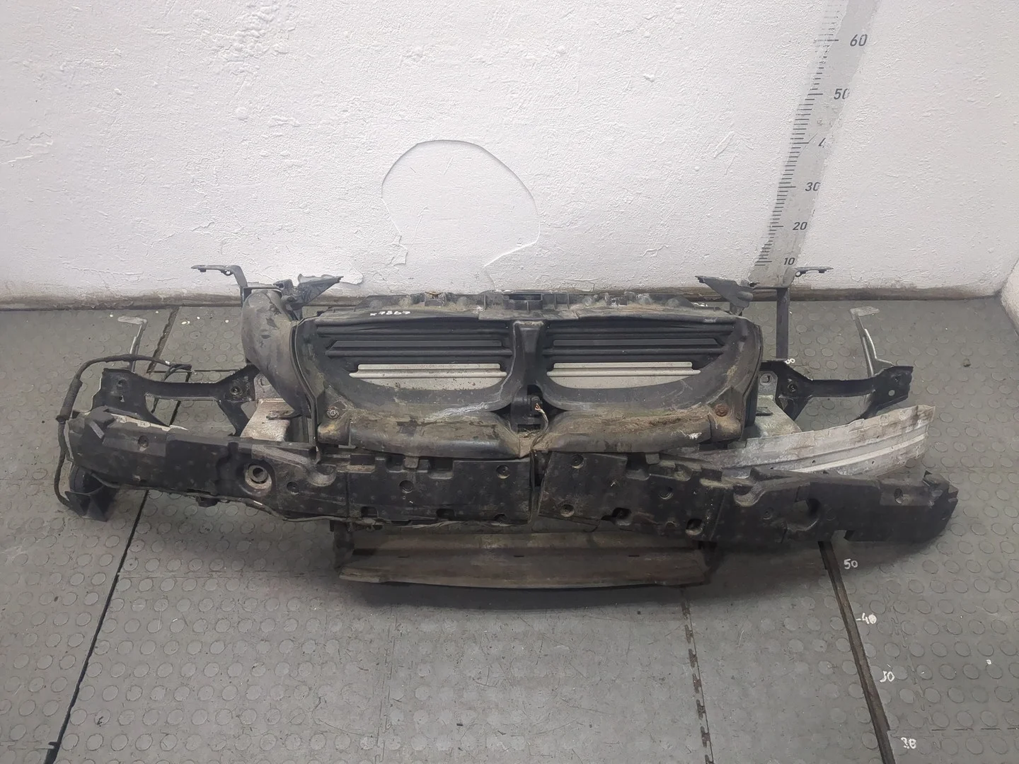 Рамка передняя (телевизор) BMW 5 E60 2003-2010 Седан КПП 6-ст.мех.(МКПП) N47D20../A/C Дизель 2 л