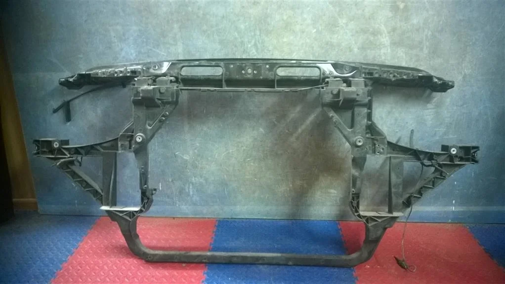 панель телевизор BMW X3 E83 51643419945 -  N47D20A 177лс 2.0D 2008 Серебристосерый металлик А08